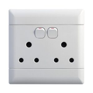 NEU 4X4 DOUBLE PLUG SOCKET WHITE
